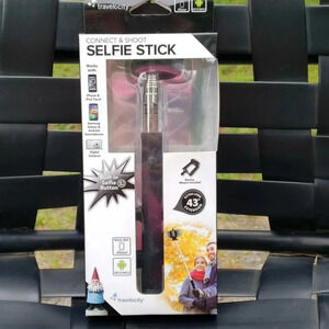 Travelocity Selfie stick  Android and iPhone